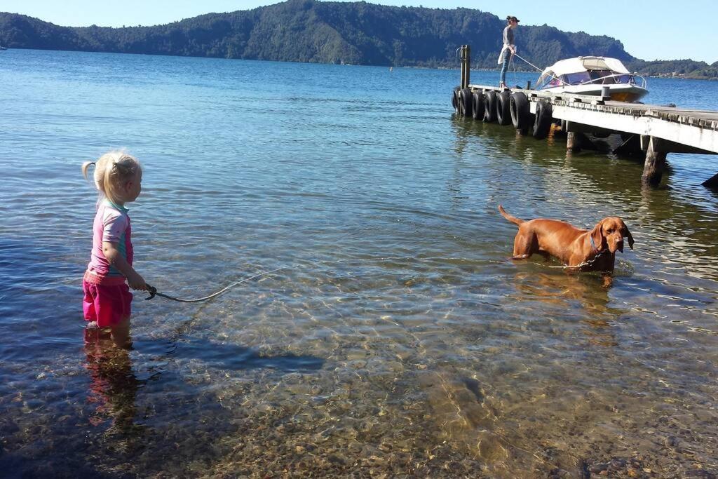 Lake Rotoiti Lakehouse Retreat ロトルア エクステリア 写真